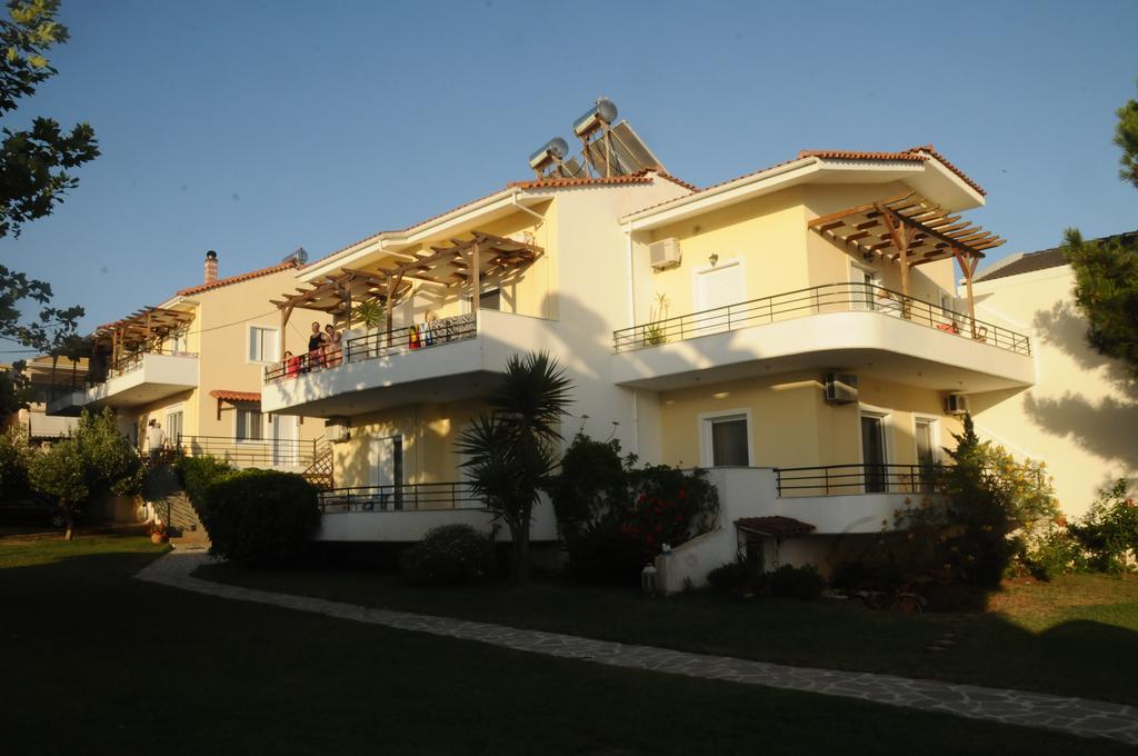 Konsta Apartments Kanáli Kültér fotó